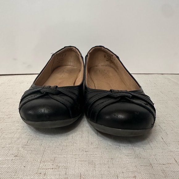 SOUL Naturalizer Black Loafers with Comfort and Style - Picture 3 of 9